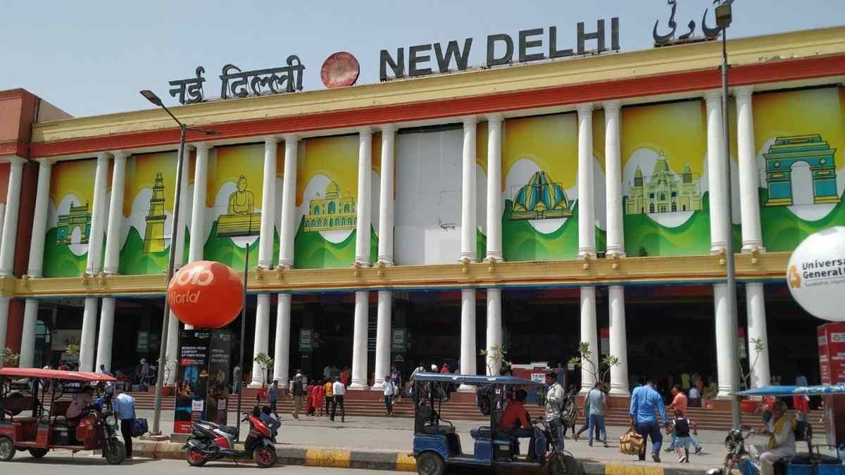 Read more about the article दिल्ली के इन रेलवे स्टेशनों के बदल जाएंगे नाम, भारतीय रेलवे कर रहा बड़ा प्लान तैयार; यात्रियों को होगा यह फायदा