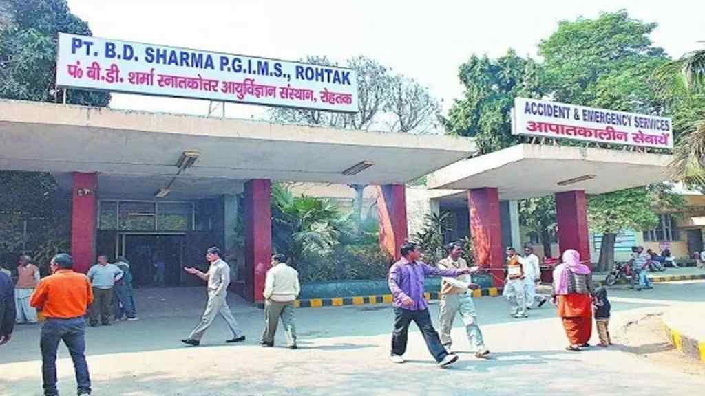 You are currently viewing रोहतक PGI में डॉक्टरों की भारी कमी, मरीजों को घंटों करना पड़ रहा इंतजार